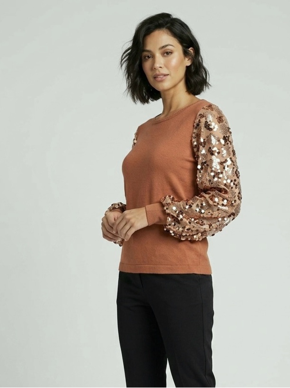 NWOT Siani Milano Camel Colour Crewneck rose gold-sequin Sleeves size Large
